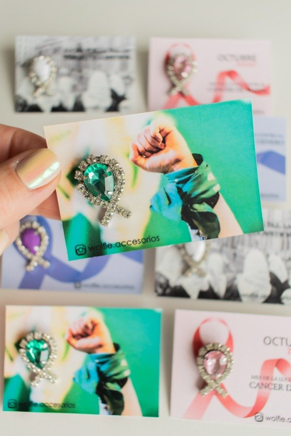 Producto - Pin lazo . verde