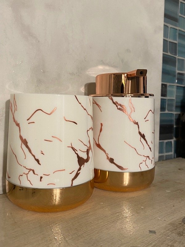 Producto - Combo de 1 dispenser mas porta cepillos plástico