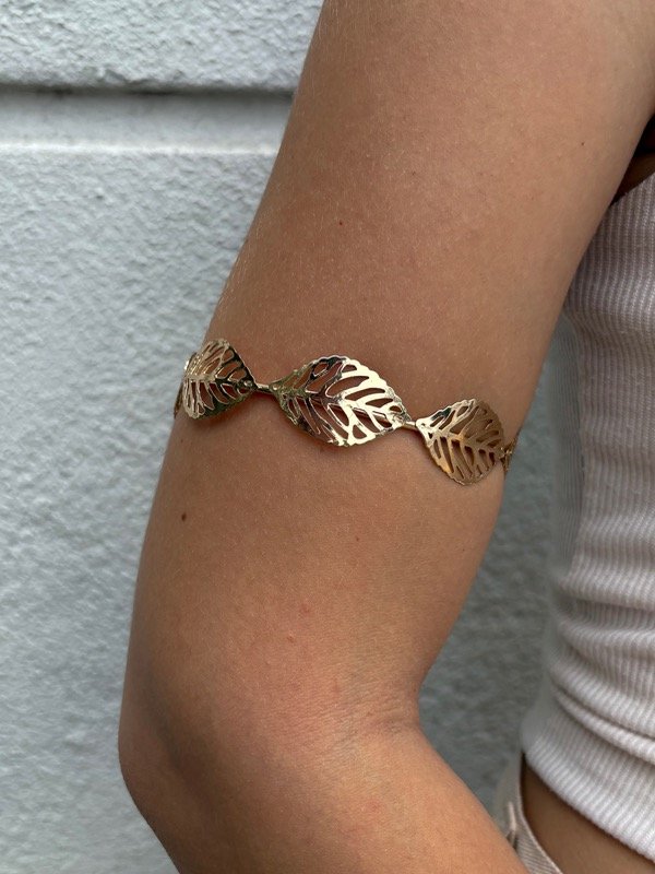 Producto - Brazalete con hojas (dorado)