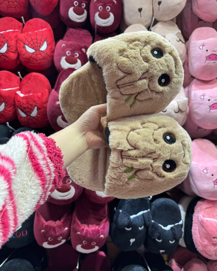 Producto - Pantuflones Baby Groot T35 al 40 EDICION LIMITADA!