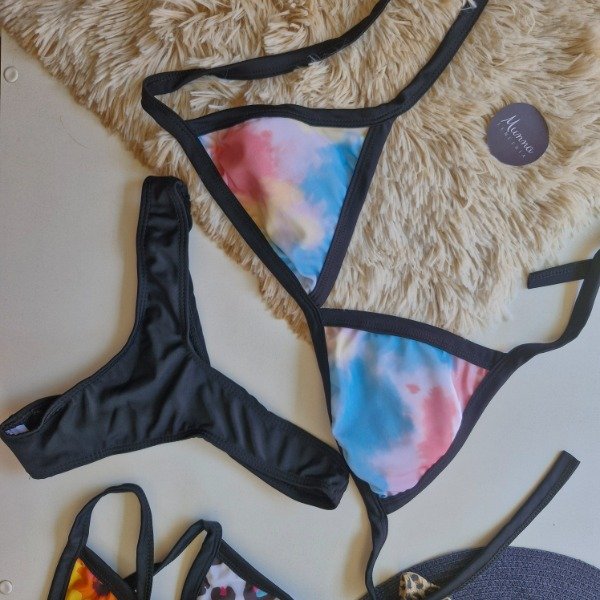 Producto - Bikini negra con estampado- 85 al 100