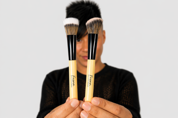 Producto - BROCHA CONTORNO Y RUBOR Y BASE FRANN ESTILISTA MAKEUP - 0