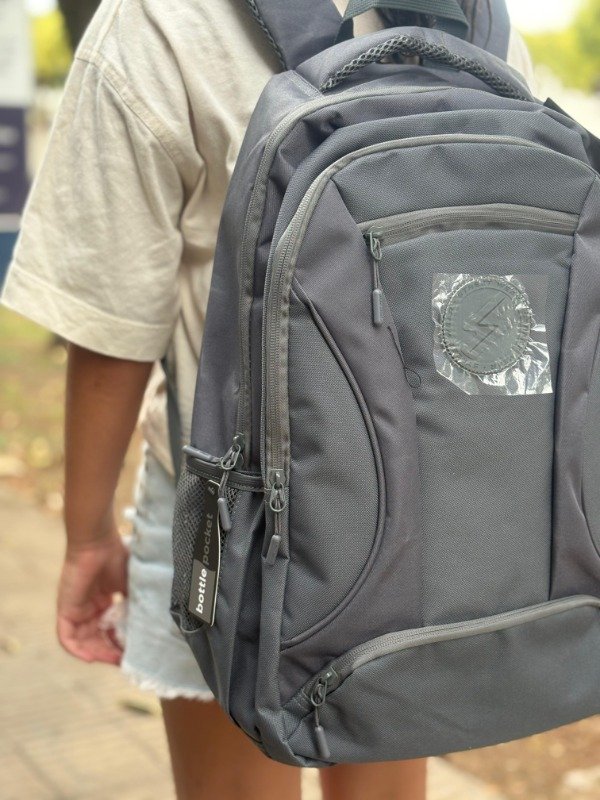 Producto - Mochila Street Wear gris