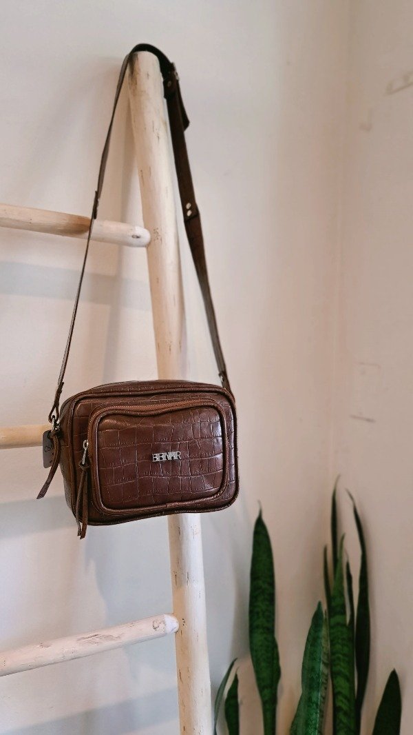 Producto - Bandolera Creta chocolate croco