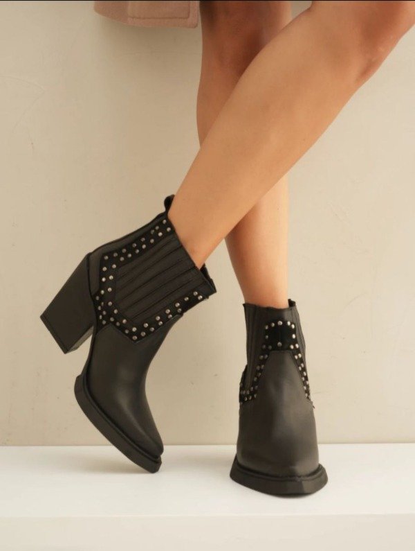 Producto - Arrow de cuero, Juanita Shoes
