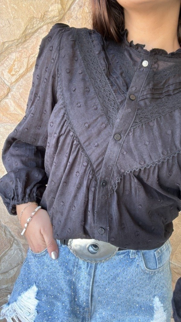 Producto - CAMISA IMPORTADA CON BOTON CON BRILLO