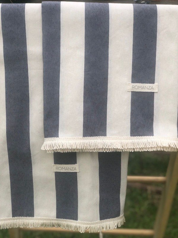 Producto - Lonita rayas anchas gris oscuro