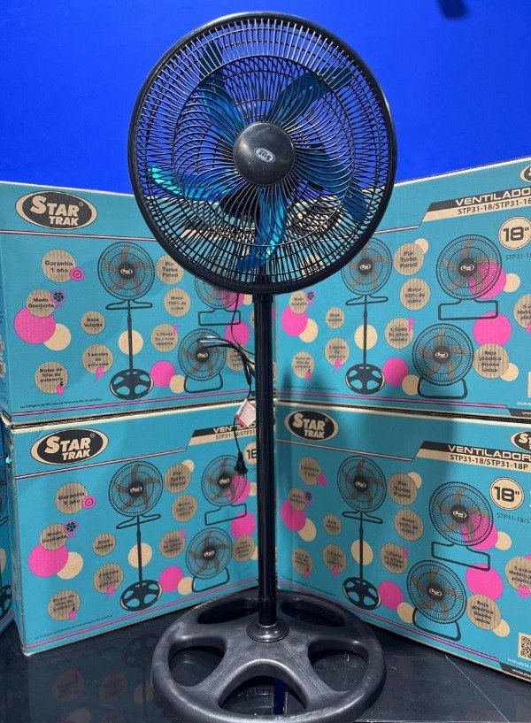 Producto - VR208 VENTILADOR DE 18" TRES EN UNO