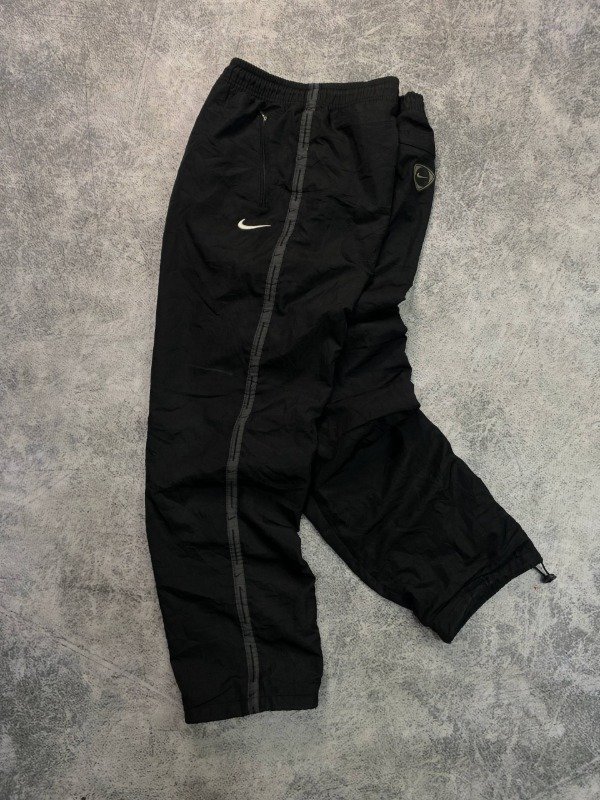 Producto - ROMPEVIENTOS NIKE T.