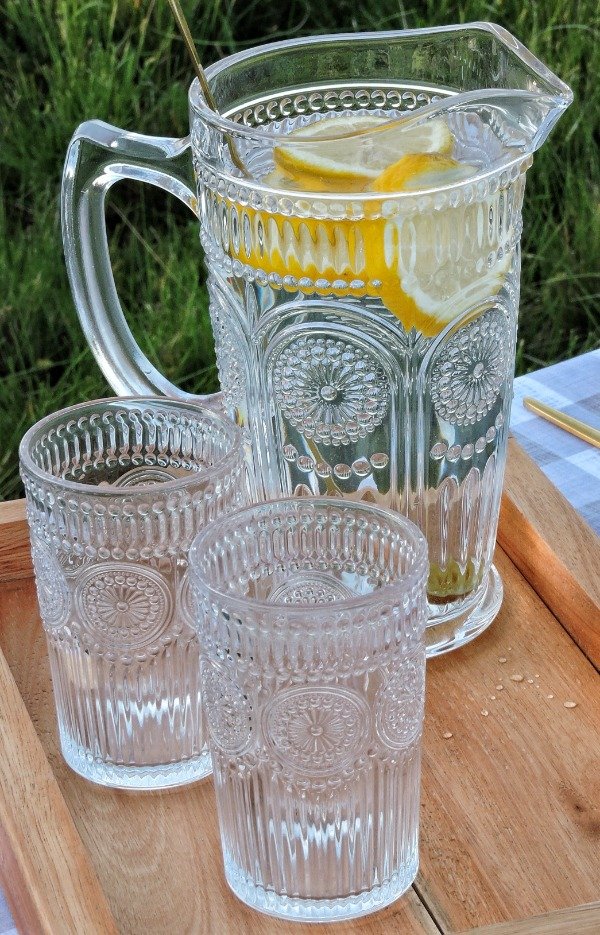 Producto - Jarra de vidrio labrado 1lts + 6 vasos altos de vidrio labrado GRECIA