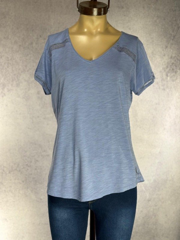 Producto - REMERA LAVANDA ALGODON IMPORTADA CON BRODERIE