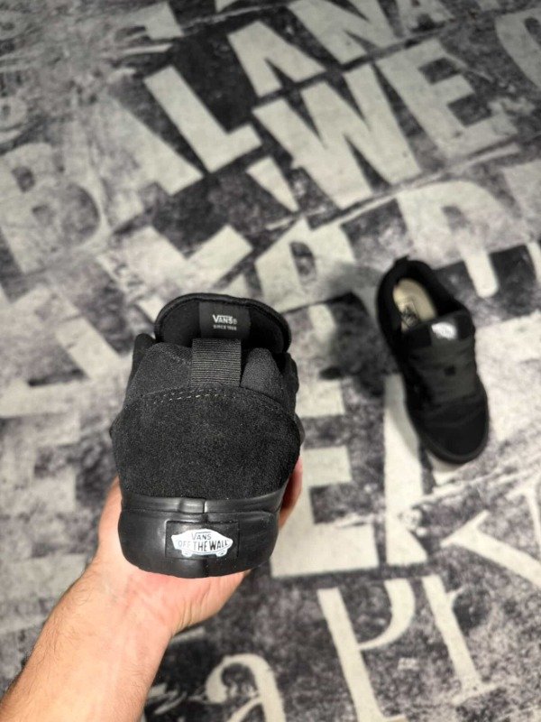 Producto - VANS KNU "total black" - 2