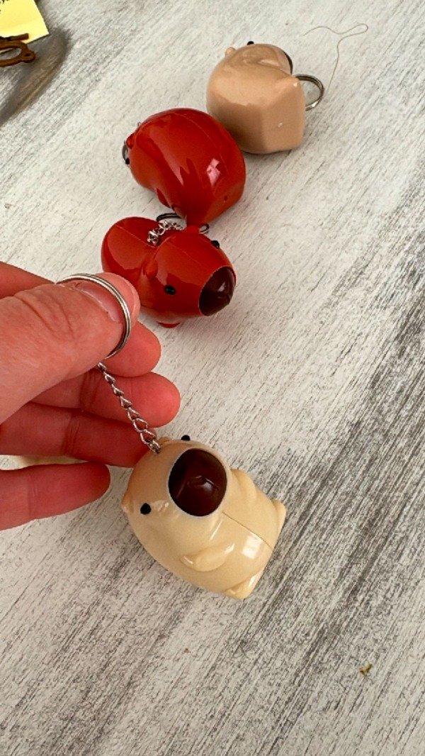 Producto - Llavero Capibara Plastico