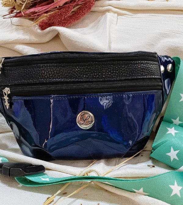 Producto - Riñonera Greta azul metal