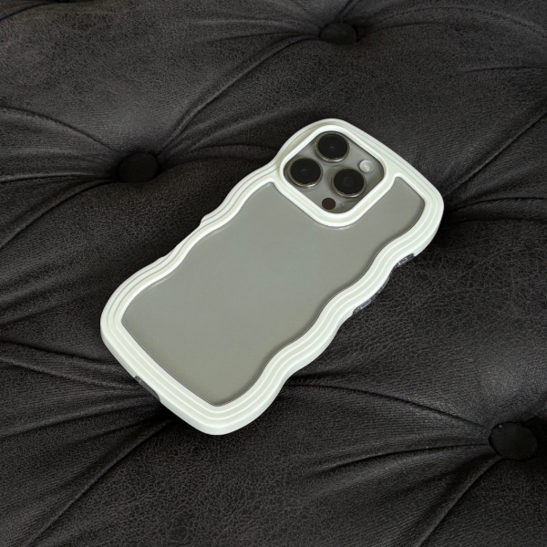Producto - Groovy Case - Iphone 14