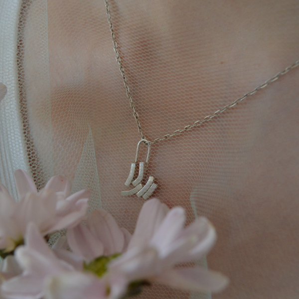 Producto - Dije + cadena 01 [Encuentros]