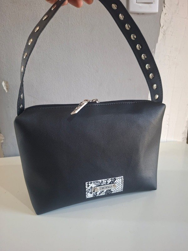 Producto - Mini Bag INA Black con remaches pqueños - 4