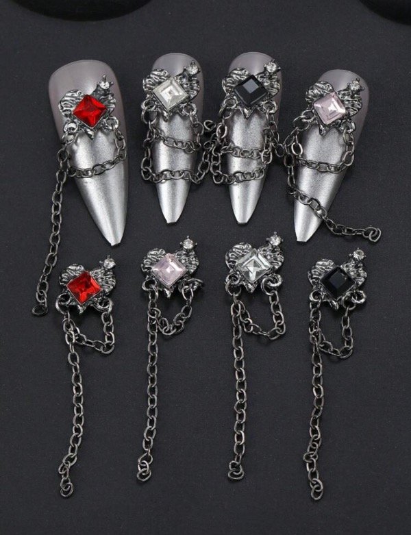 Producto - Dije uñas corazon gothic