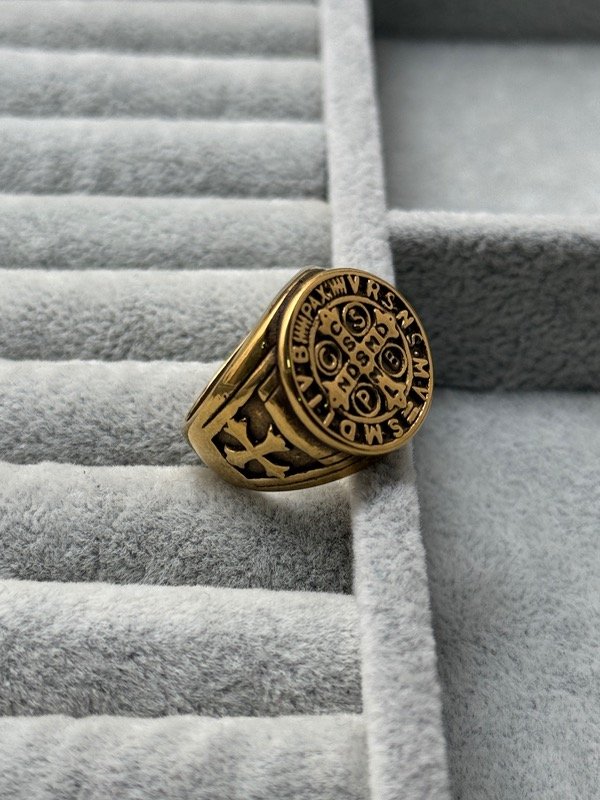 Producto - Anillo Golden - San benit