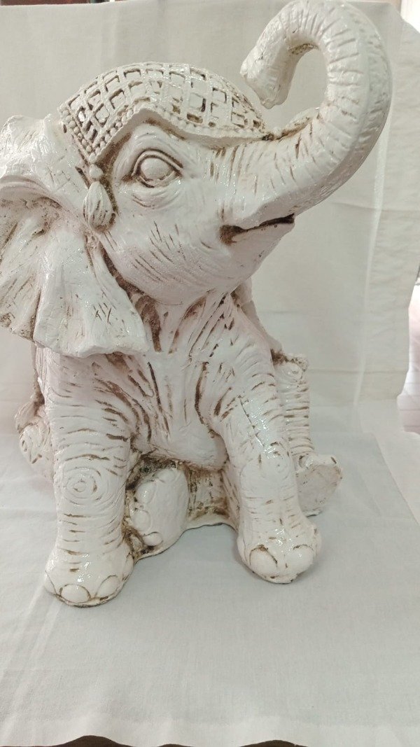 Producto - ELEFANTE RESINA - Sentado