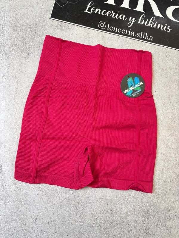 Producto - Short seamless morley push up con frunce cereza - 1