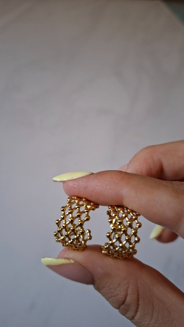 Producto - Aros de acero dorado eslabón tipo red