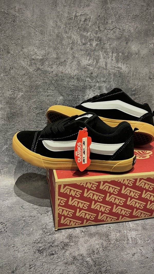 Producto - VANS KNU SUELA CARAMELO