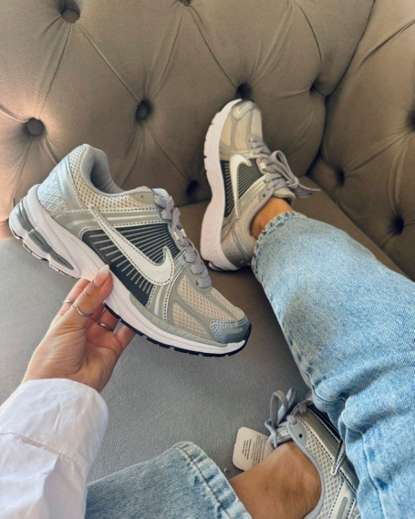 Producto - BF12. Nike zoom Vomero Gris plateado Horma grande G5 39