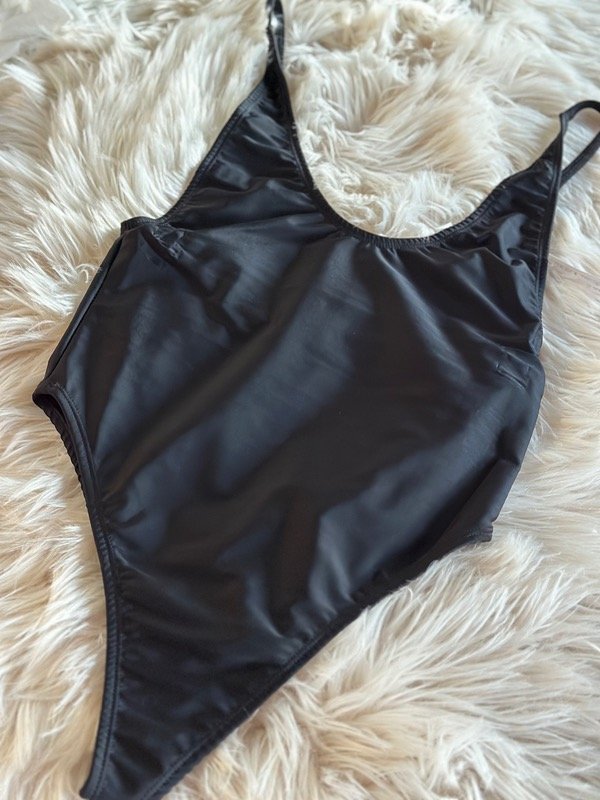 Producto - ENTERIZA CON ESPALDA DESCUBIERTA NEGRA