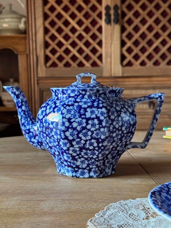 Producto - Tetera de semi porcelana inglesa Soho Pottery Chantilly