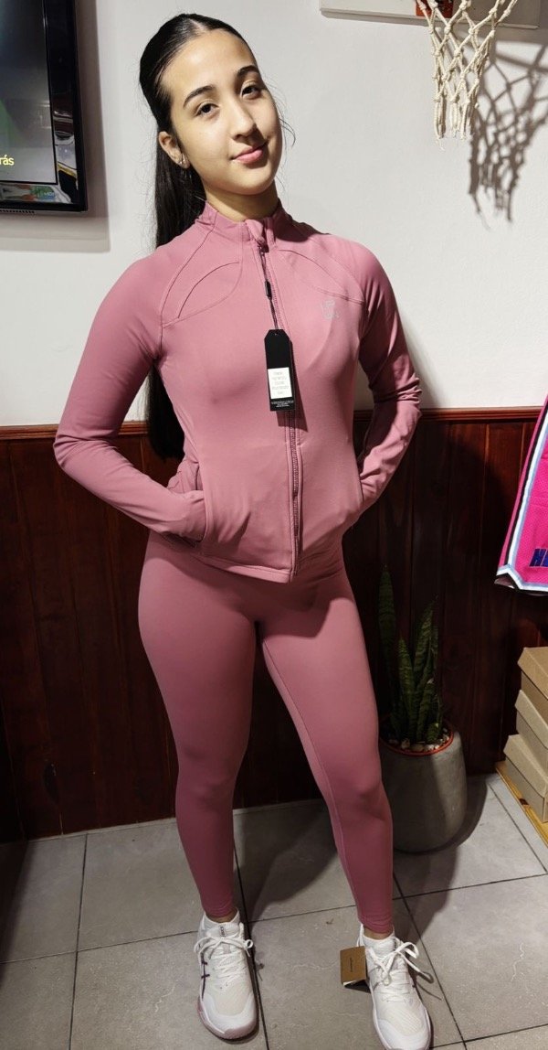 Producto - CONJUNTO DEPORTIVO TÉRMICO IRUN