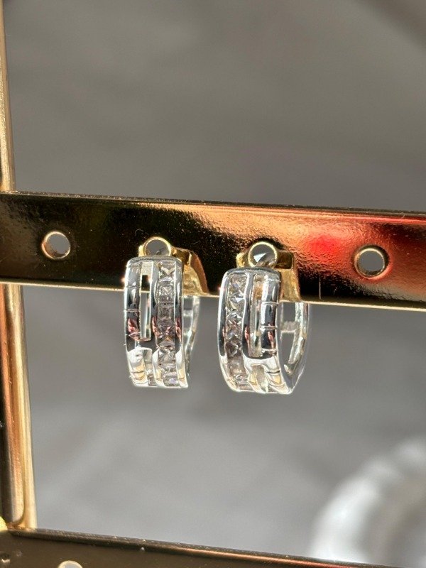Producto - Aros tipo Argolla en acero blanco y cubic