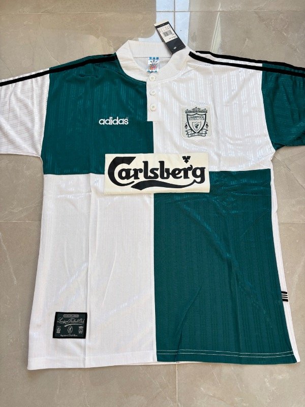 Producto - Liverpool 95/96 visitante