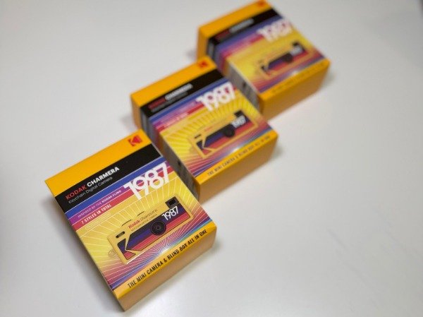 Producto - Kodak Charmera Cámara digital c/tarjeta de memoria Kodak Llavero - Caja sorpresa