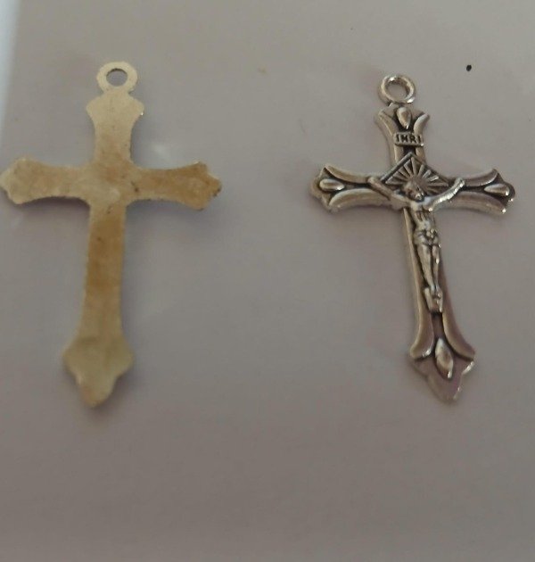 Producto - Cruz Metal clásica Económica