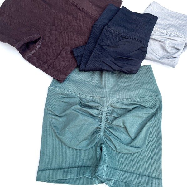 Producto - SHORT EN V