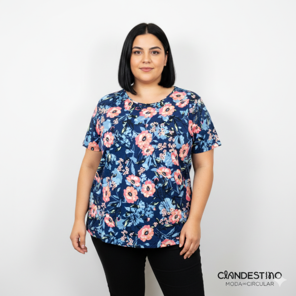 Producto - Remera croft elastizada t.5/6 NUEVA