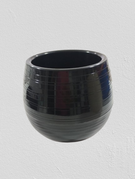 Producto - Maseta autoriego negra