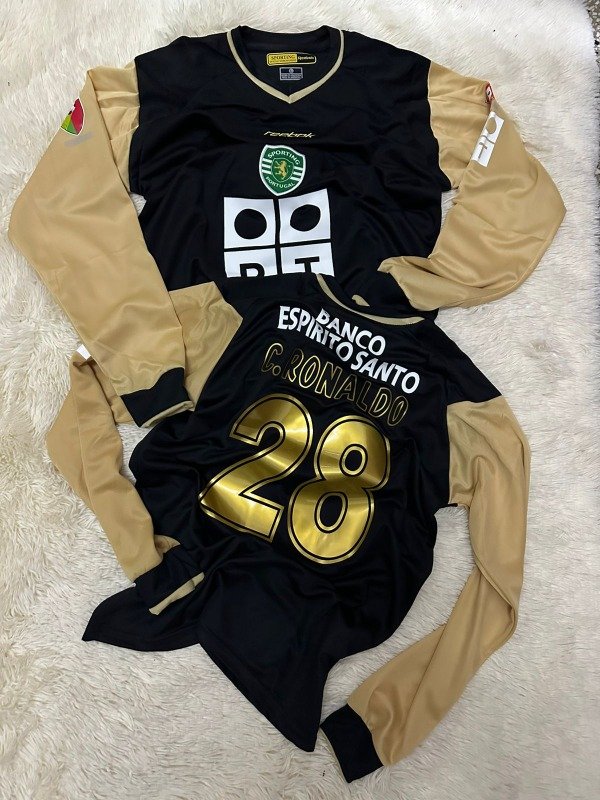 Producto - Camiseta Sporting Lisboa Retro CR7 Mangas Largas Temporada 2001/2002