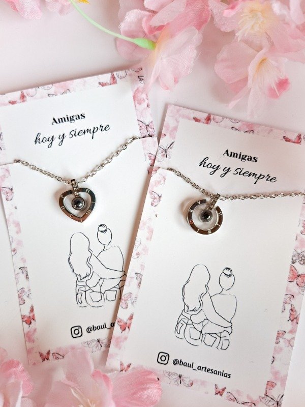 Producto - Collar 100 idiomas Amigas