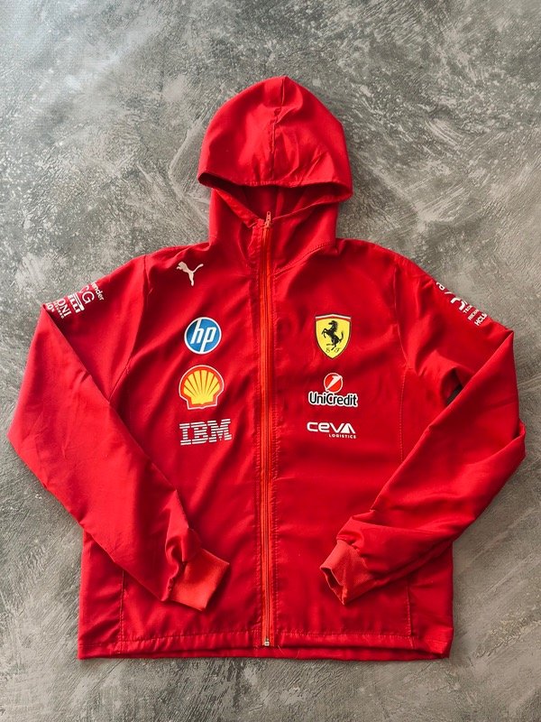 Producto - Rompevientos Ferrari 2025
