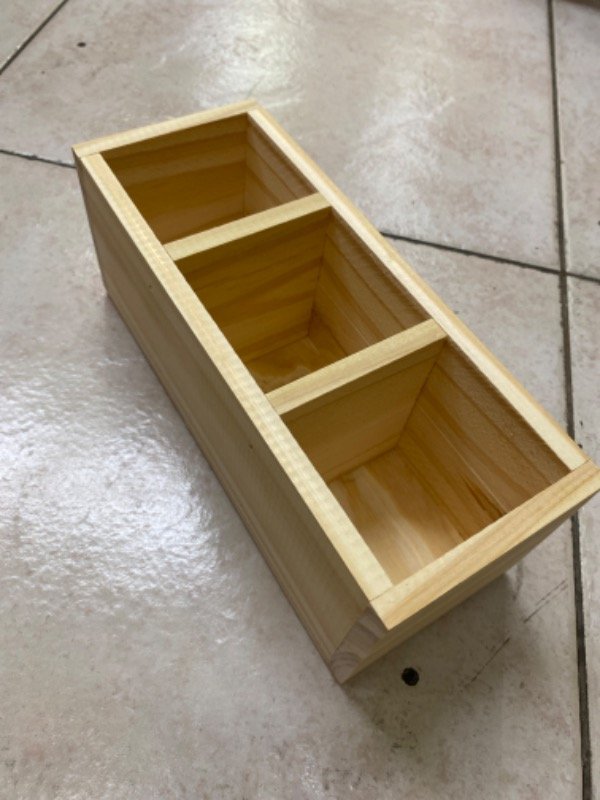 Producto - Cajon con tres divisiones