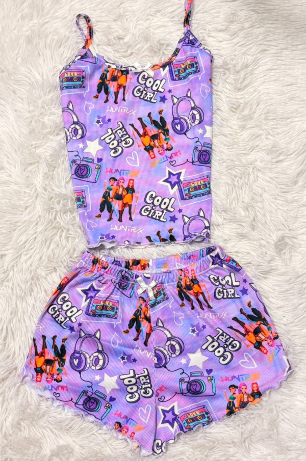 Producto - Pijama Huntrix lila TALLE 6