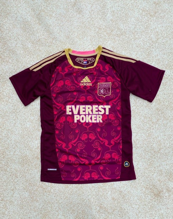 Producto - Remera Lyon bordo