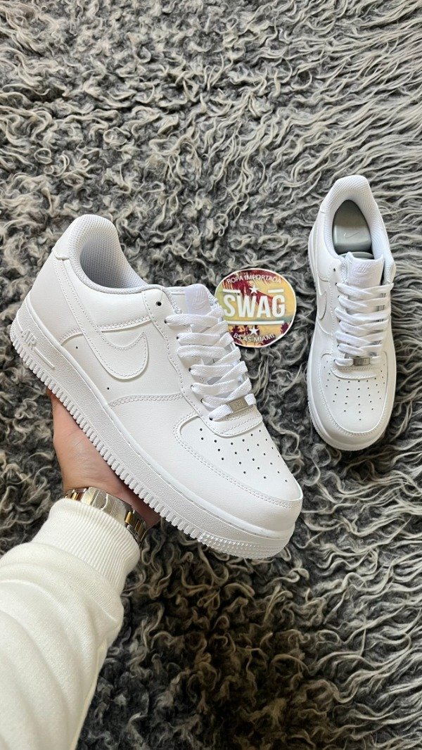 Producto - AIR FORCE TRIPLE WHITE
