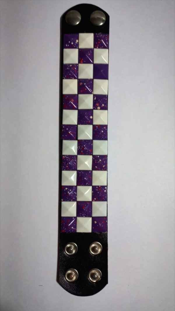 Producto - Muñequera violeta