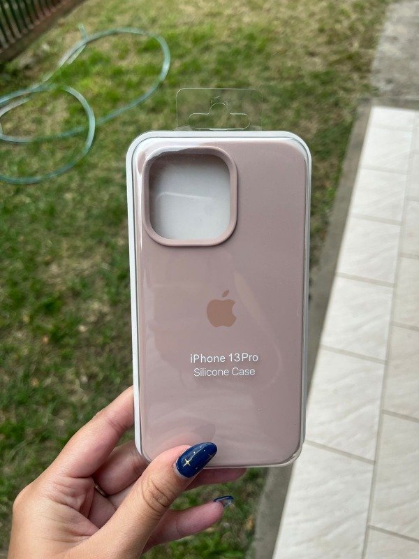 Producto - Iph 13 pro max silicona con felpa rosa viejo