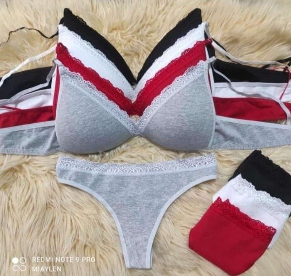 Producto - Conjunto de Algodón con Puntilla sin Aro