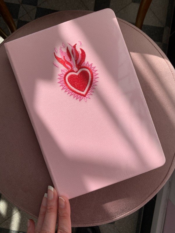 Producto - CUADERNO BORDADO CORAZÓN - FERA