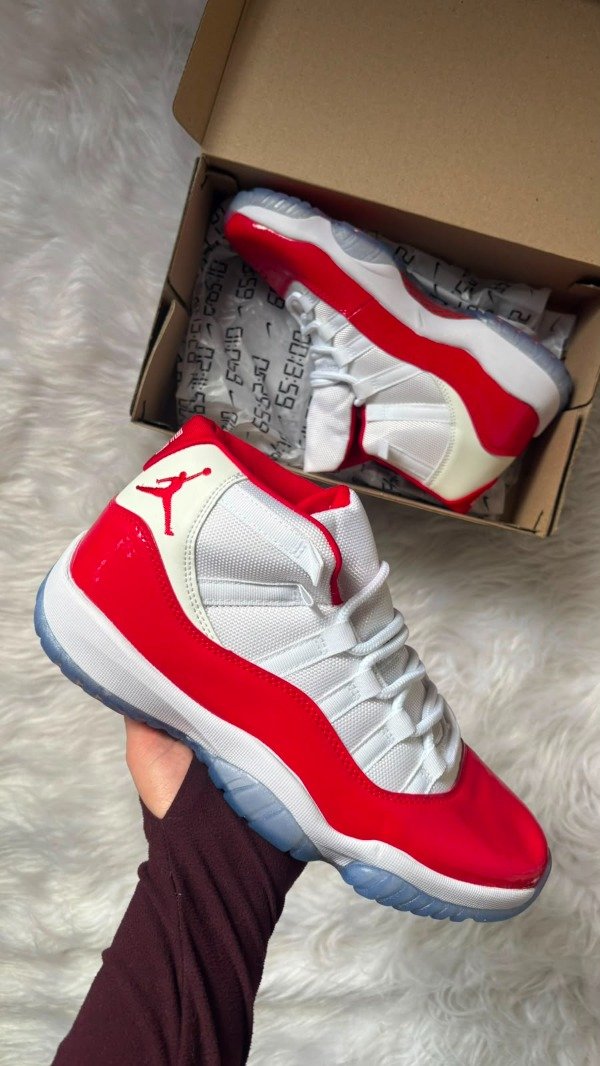 Producto - JORDAN RETRO 11 CHERRY - 0